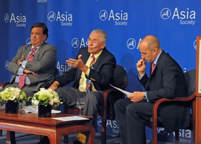 L to R: Bill Richardson, Donald Gregg, and Jon Williams at Asia Society New York on July 11, 2013. (Elsa Ruiz/Asia Society)
