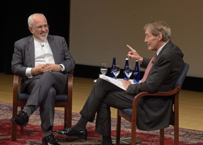Iran Foreign Minister Mohammed Javad Zarif discuss his country's nuclear policy with television host and journalist Charlie Rose. (Elsa Ruiz/Asia Society)